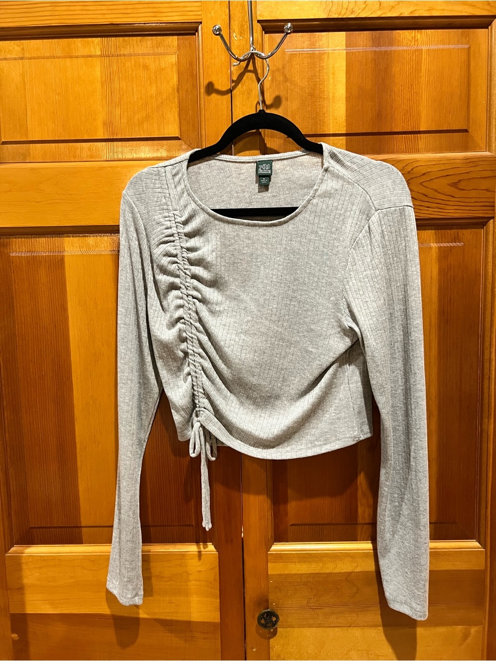 wild fable Light Gray Ruched Long-Sleeve Tee